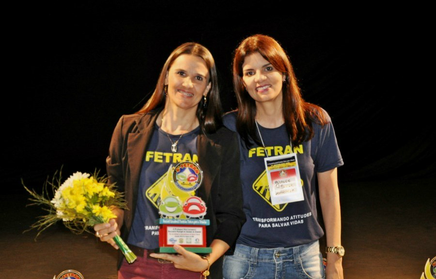 A secretária municipal de Educação, Vera Lorensetti (E), e a coordenadora de Projetos da Semed, Glauce Mascarenhas.