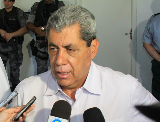 Governador espera assinar até 31 de janeiro contratação de R$ 1,2 bi com o BNDES Governador espera assinar até 31 de janeiro contratação de R$ 1,2 bi com o BNDES