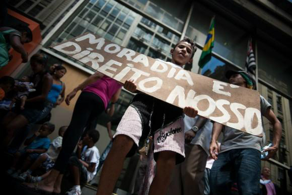 Frente de Resistência Urbana promoveu 21 bloqueios em sete estados cerca de 20 mil pessoas participaram das ações reivindicam uma reforma urbana, com novas leis de inquilinato e contra a especulação imobiliária, e o enfrentar a direita no país / Foto: Divulgação
