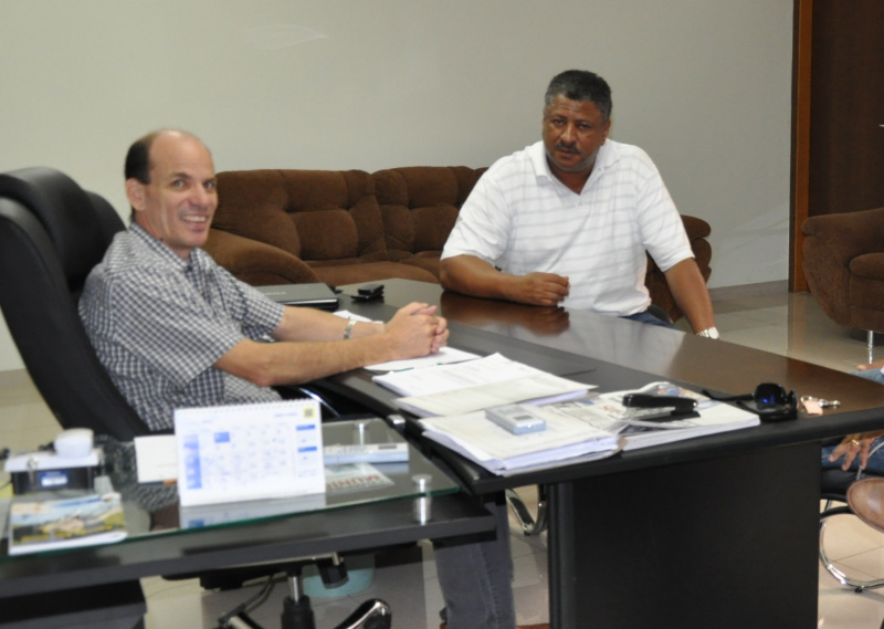 João Grandão anuncia remessa de ‘Patrol’ para o município Sérgio e João Grandão Foto: Sílvio Ferreira