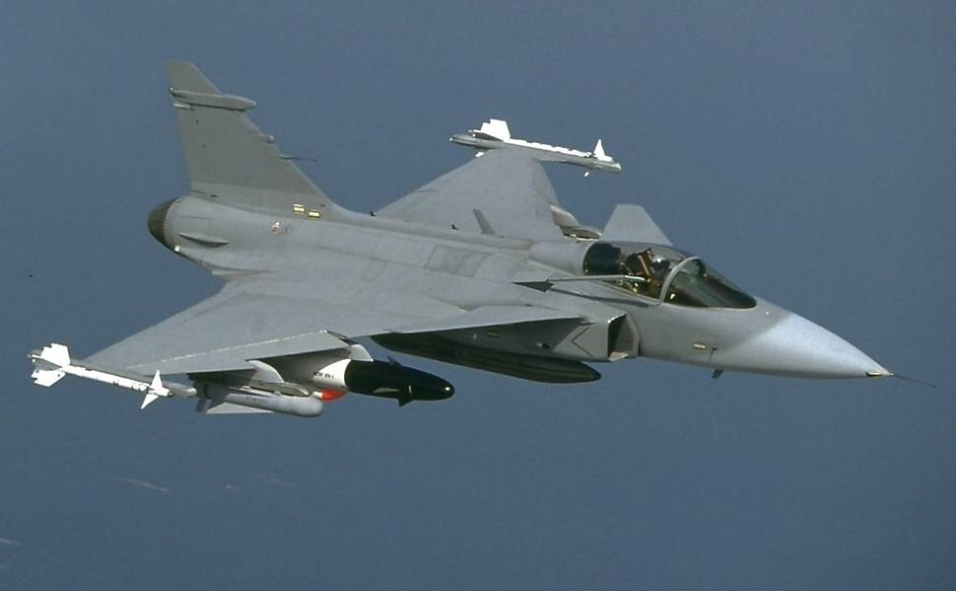 Brasil e Suécia assinam financiamento para caças Gripen NG
