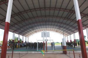 Exército de Amambai inaugura quadra poliesportiva A quadra foi construída com recursos de emenda do deputado federal Vander Loubet (PT) e do Exército Brasileiro.
