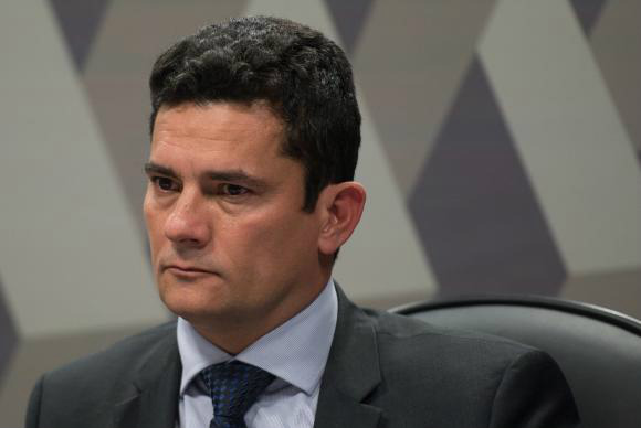 Decisão de Moro sobre denúncia contra Lula deve ser publicada segunda-feira Se o juiz Sergio Moro acatar a denúncia do MPF, Lula passa à condição de réu no processo Arquivo/Agência Brasil