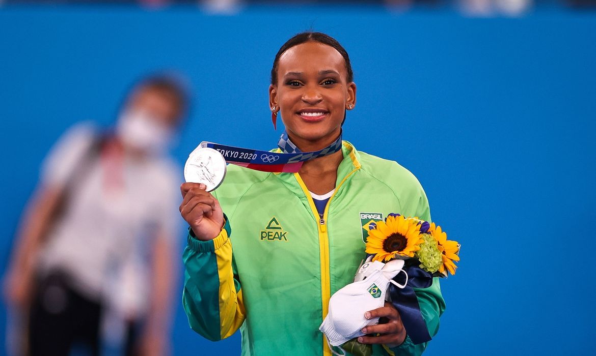 Rebeca Andrade fatura prata, 1ª medalha na ginástica feminina do país Foto: Agência Brasil