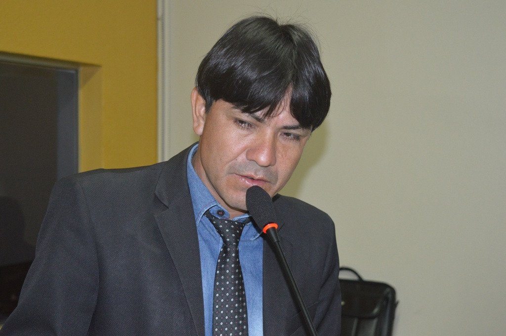 Ismael cobra ações para garantir abastecimento de água nas aldeias de Amambai Vereador de Amambai, Ismael Guarani Kaiowá (PMDB) / Foto: Moreira Produções