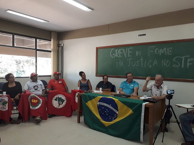 is dos mais de dez grevistas concederam entrevista coletiva nesta segunda (30) / Neudicleia Neres de Oliveira