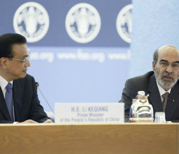 O primeiro-ministro da China, Li Keqiang (esq.), e o diretor-geral da FAO, José Graziano da Silva. Foto: FAO