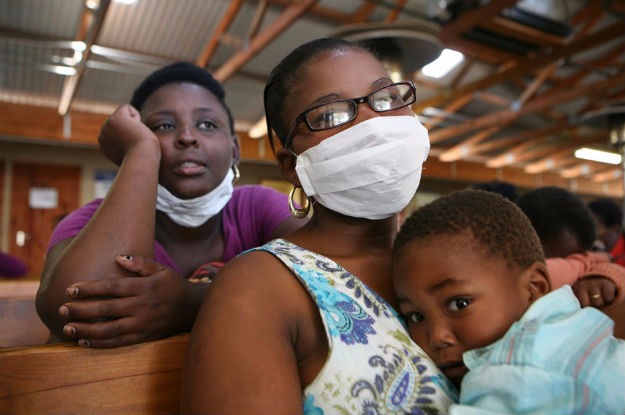 Tuberculose também afeta países desenvolvidos com o movimento migratório e cada vez mais trânsito entre cidadãos de várias partes do mundo. Foto: Irin/David Gough