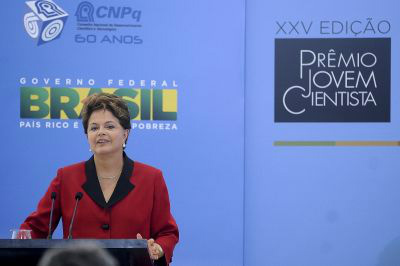 Dilma fala sobre consumo consciente de água Neste ano, o Prêmio Jovem Cientista teve o recorde de 3.226 inscrições