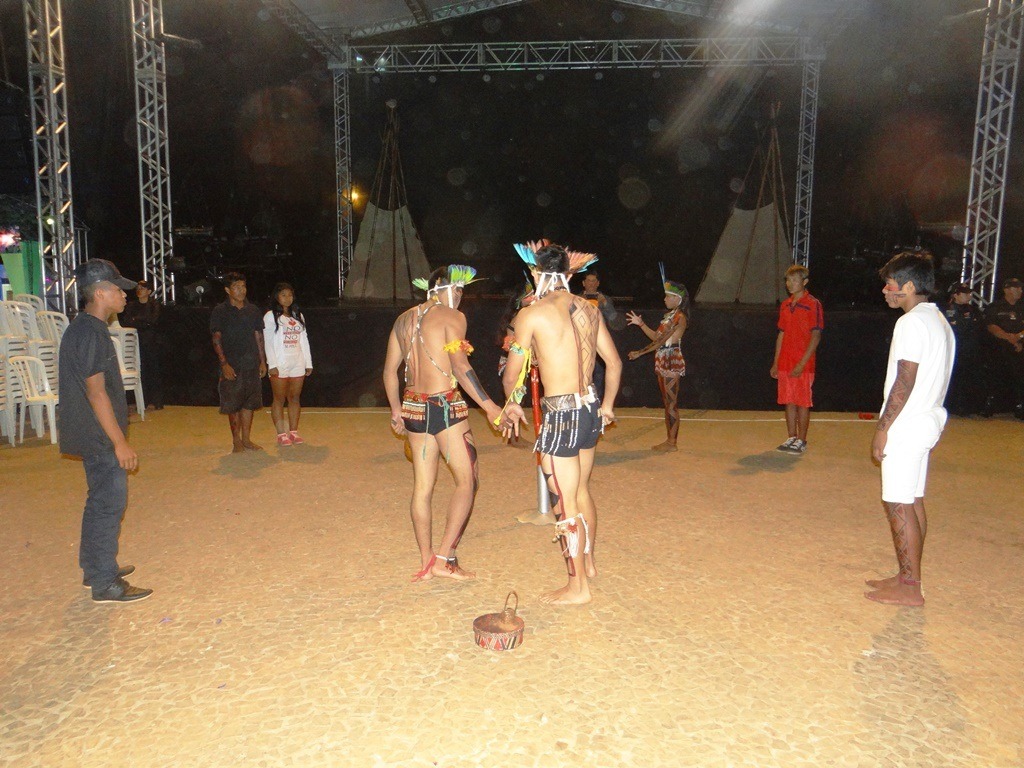 Encenação da peça A Fala da Terra pelo Grupo de Teatro Pa’ikuararendy.Foto: Moreira Produções