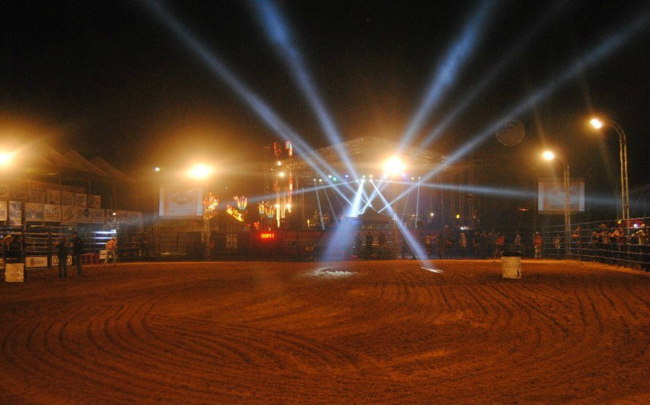 26ª Expobai, arena dos rodeios.