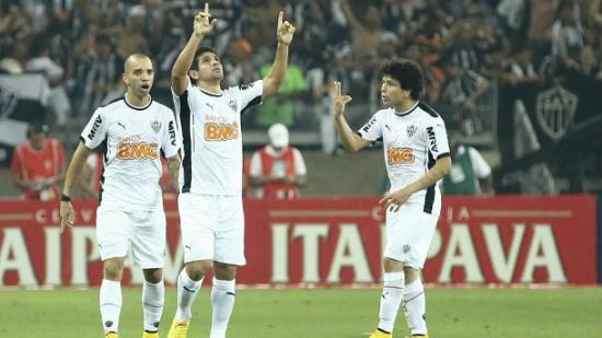 Atlético-MG faz 4 a 1 no Corinthians e consegue virada histórica em casa Guilherme comemora gol do Atlético-MG sobre o Corinthians