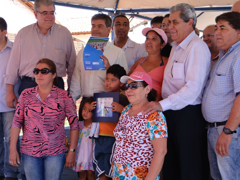Governador André Puccinelli realiza ação de governo em Amambai 29 famílias foram beneficiadas com casa própriaFoto: Moreira Produções