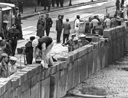 Alemanha relembra 50 anos da construção do Muro de Berlim