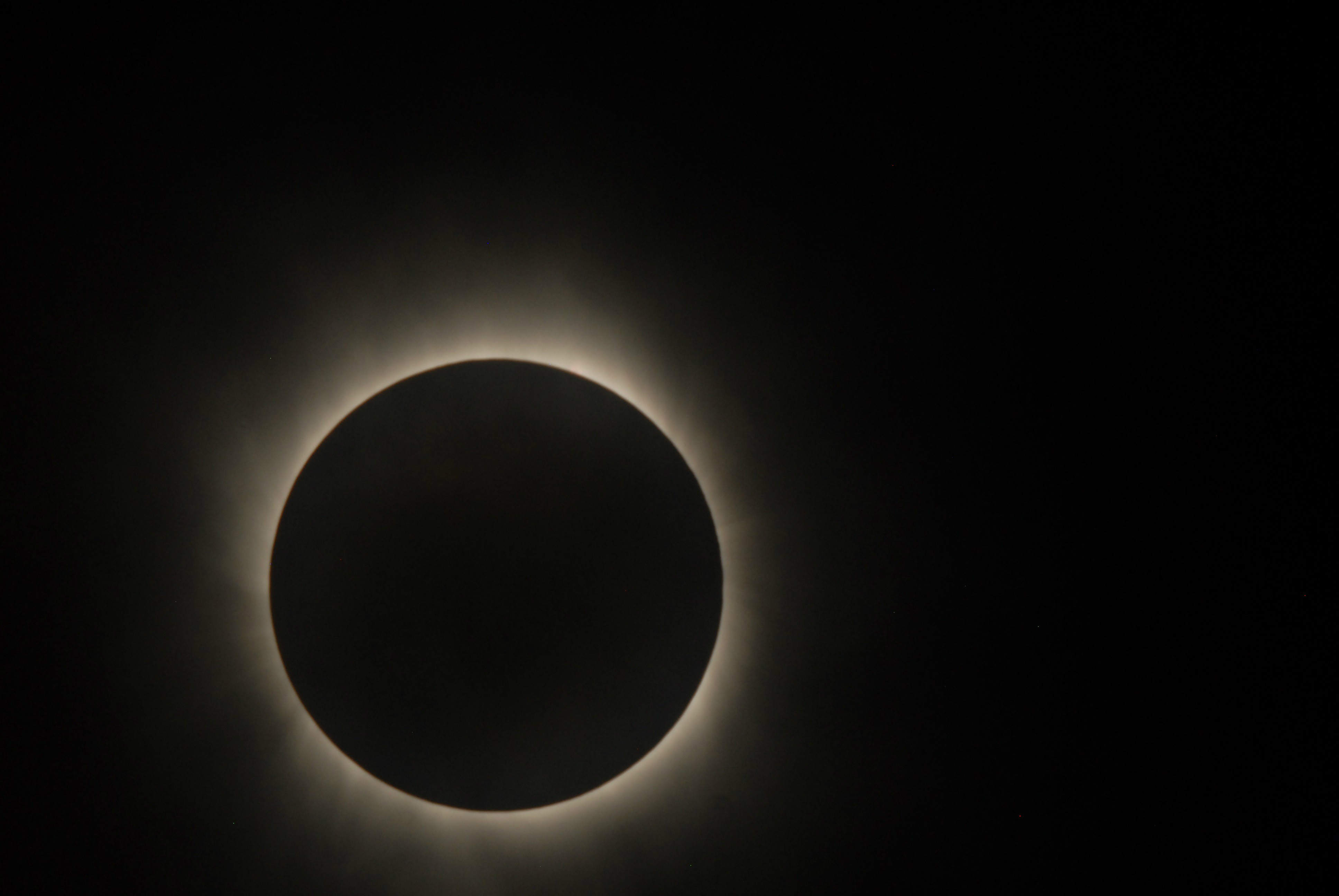 ÚLTIMO ECLIPSE SOLAR FOI EM NOVEMBRO DE 2013 (FOTO: NASA/JAXA)