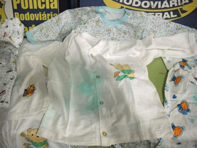 PRF apreende roupa de bebê engomada em cocaína