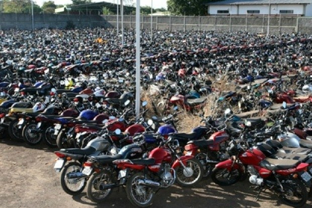 Detran vai leiloar em agosto 444 sucatas de motocicletas