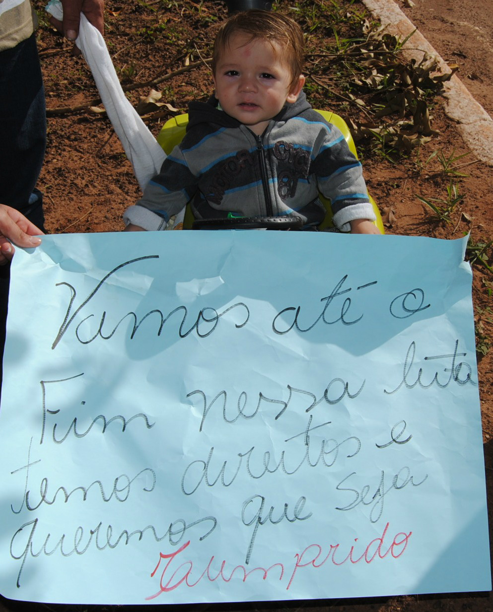 Crianças também participaram da manifestação.