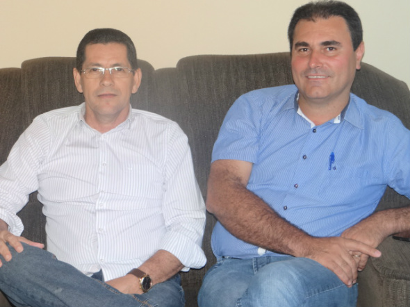 PEN declara apoio ao pré-candidato a prefeito de Amambai Gilmar Vicentin E/D- Pastor Sérgio Luiz e Gilmar Vicentin Foto: Divulgação