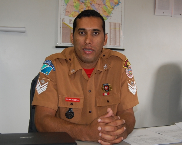 Bombeiros de Amambai: corporação recebe novos soldados Sub Comandante do Quartel dos Bombeiros de Amambai, Sargento Wilson Vicente Ferreira.