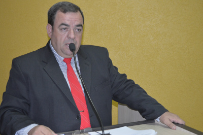 Dilmar defende criação do Projeto "Esporte Solidário" em Amambai Vereador de Amambai, Dilmar Bervian (DEM) / Foto: Moreira Produções