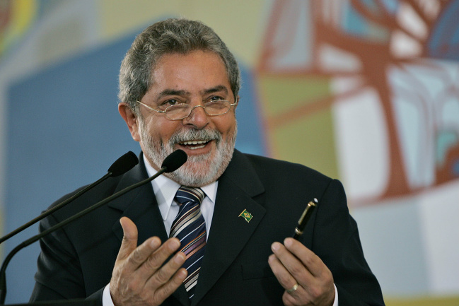 Dilma: pedido de prisão de Lula não tem base legal