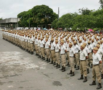 Oficiais da PM decidem não aderir à greve na Bahia