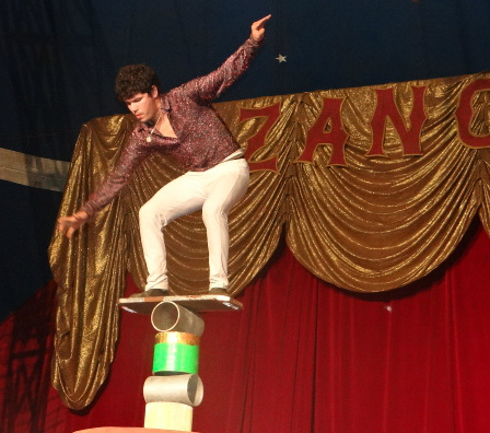 Uma das coisas que mais chamam atenção no Circo Zanchettini  é a diversificação dos espetáculos apresentados a cada noite / Foto: Moreira Produções