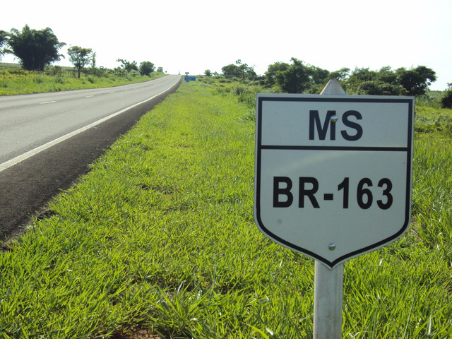 Pedágio de trecho leiloado da BR-163 no MS, será 52,74% menor que o teto da ANTT Valor oferecido pela empresa vencedora do leilão foi de R$ 4,381. Consórcio irá administrar os 847,2 quilômetros da rodovia durante 30 anos