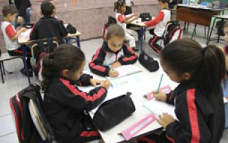 O Substitutivo aprovado pela Comissão de Educação mantém a idade de seis anos para a entrada no ensino fundamental