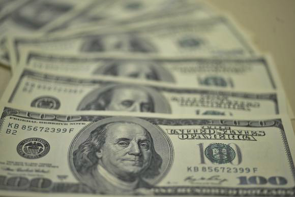 Banco Central lucra R$ 69,663 bilhões com operações de câmbio Banco Central lucrou R$ 69,663 bilhões com operações de câmbio no primeiro semestre deste ano. No mesmo período de 2015, houve prejuízo de R$ 33,135 bilhões /Foto:Divugação