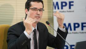 PGR propõe pena para corrupção equiparada à dos crimes hediondos O coordenador da força-tarefa Lava Lato, Deltan Dallagnol apresenta propostas do Ministério Público Federal para o combate à corrupção / Marcelo Camargo/Agência Brasil