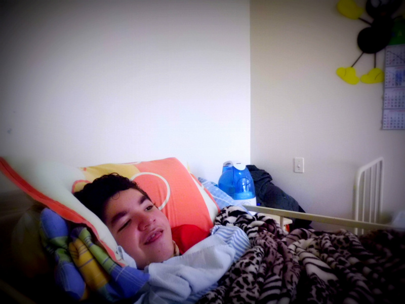 Gustavo se encontra morando no hospital desde 2010. 