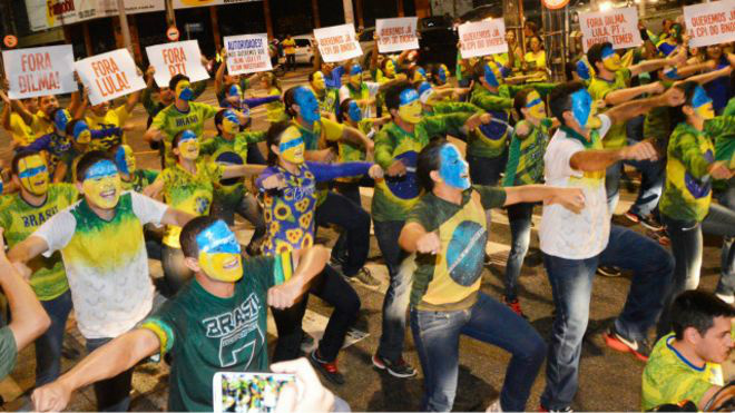 Vídeos com a música e coreografias criados pelo grupo Consciência Patriótica viralizaram