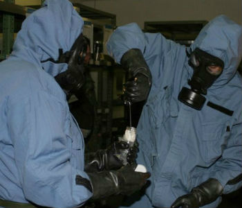 Secretário-geral da ONU volta a condenar uso de armas químicas na Síria Especialistas da Opaq na Síria. Foto arquivo: Opaq