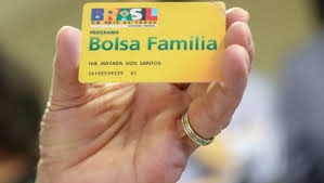 Mais de 11 mil famílias pediram desligamento do Bolsa Família em 2019 Mais de 11 mil famílias pediram desligamento do Bolsa Família em 2019