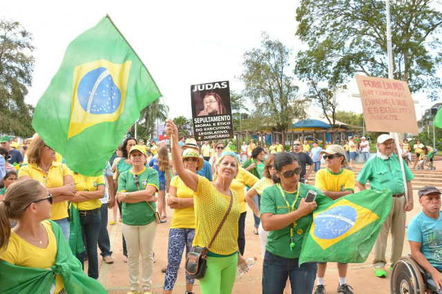 Contra corrupção, douradenses vão às ruas neste domingo Movimento terá concentração na praça Antônio JoãoFoto: Arquivo/Hedio Fazan