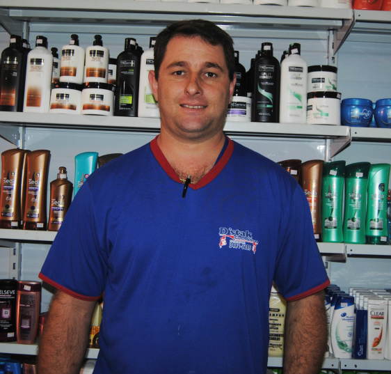 5º Feirão dos Amigos acontece em Amambai dias 4 e 5 de setembro A ideia surgiu com os comerciantes da D’stak Cosméticos, Juliano Moreschi (foto) e Jociane Moraes Moreschi. / Foto: Moreira Produções