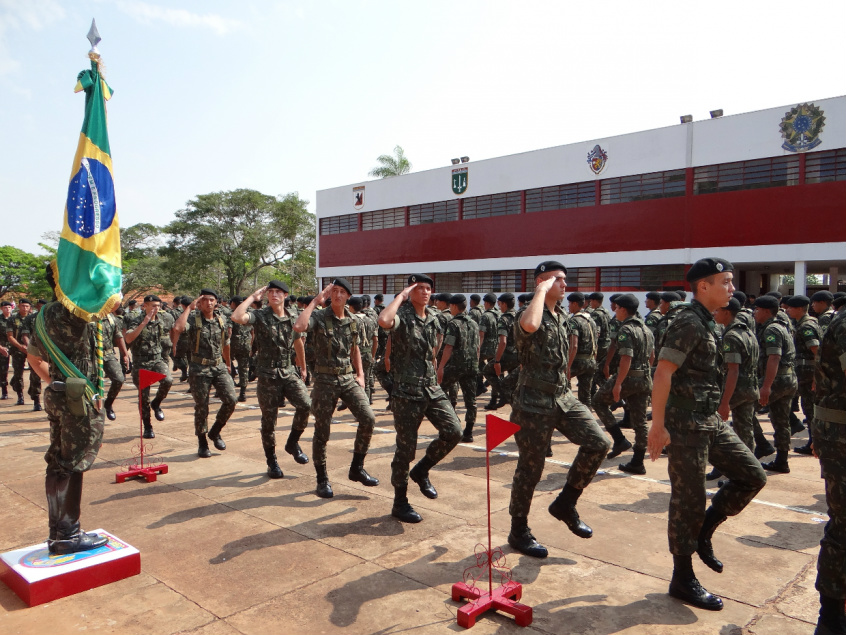 17º RC Mec realiza atividades alusivas ao Dia do Soldado em Amambai