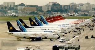Dilma cria comissão ministerial para melhorar principais aeroportos do país Dilma cria comissão ministerial para melhorar principais aeroportos do país