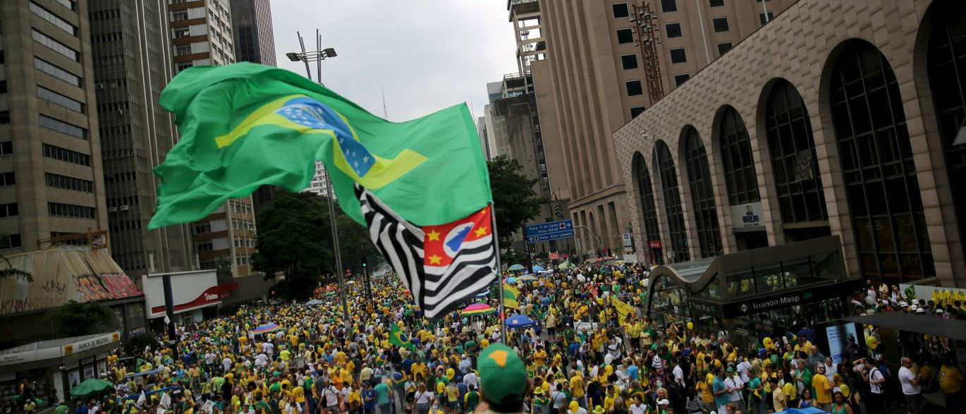 Manifestantes lotam 23 quarteirões na Avenida Paulista Manifestantes lotam 23 quarteirões na Avenida Paulista