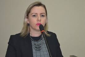Vereadora quer coleta seletiva do lixo em Posto de Saúde Vereadora Janete Córdoba / Moreira Produções