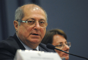 Ministro defende “pente-fino” em convênios para eventos patrocinados por emendas ao Orçamento Ministro defende “pente-fino” em convênios para eventos patrocinados por emendas ao Orçamento