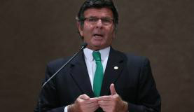 Ministro do STF nega habeas corpus a Cesare Battisti Ministro Luiz Fux negou habeas corpus a ex-ativista italiano Cesare BattistiElza Fiuza/Agência Brasil