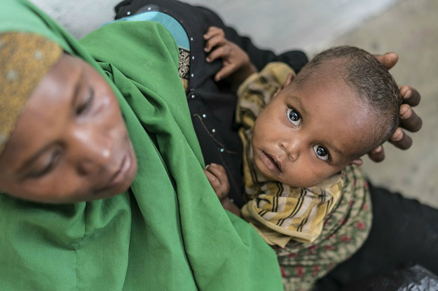 Mãe e filha na Somália. Foto: UNICEF/Mackenzie Knowles-Coursin
