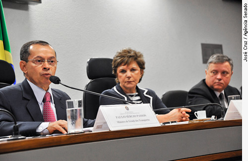 Ministro dos Transportes nega envolvimento com corrupção na pasta Ministro dos Transportes nega envolvimento com corrupção na pasta