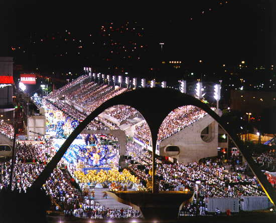 Sambódromo carioca ganhará mais 15 mil lugares para o carnaval de 2012