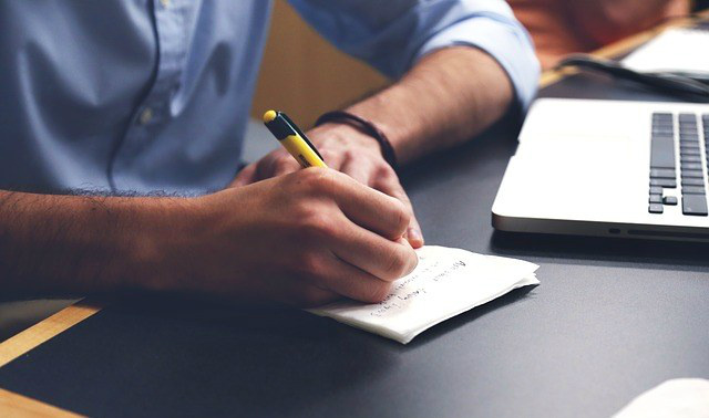 Curso visa orientar e esclarecer dúvidas sobre a gestão de direitos autorais dos materiais utilizados no ensino a distânciaDivulgação/Pixabay