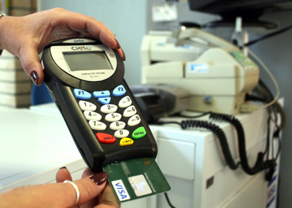 Polícia Civil orienta sobre uso seguro de cheques e cartões nas compras e viagens