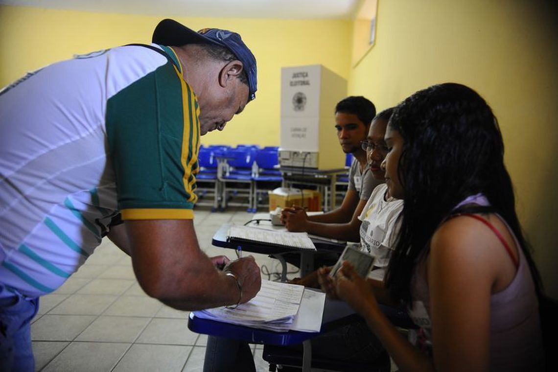 TSE mantém horários locais para votação nas eleições deste ano